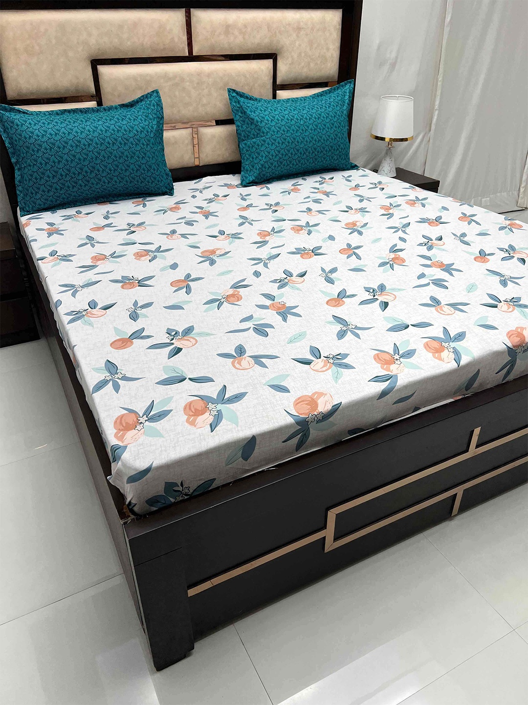 Pure Decor Manor White Floral Polycotton 162 TC Super King Bedsheet & 2 Pillow Covers
Pure Decor Manor White Floral Polycotton 162 TC Super King Bedsheet & 2 Pillow Covers