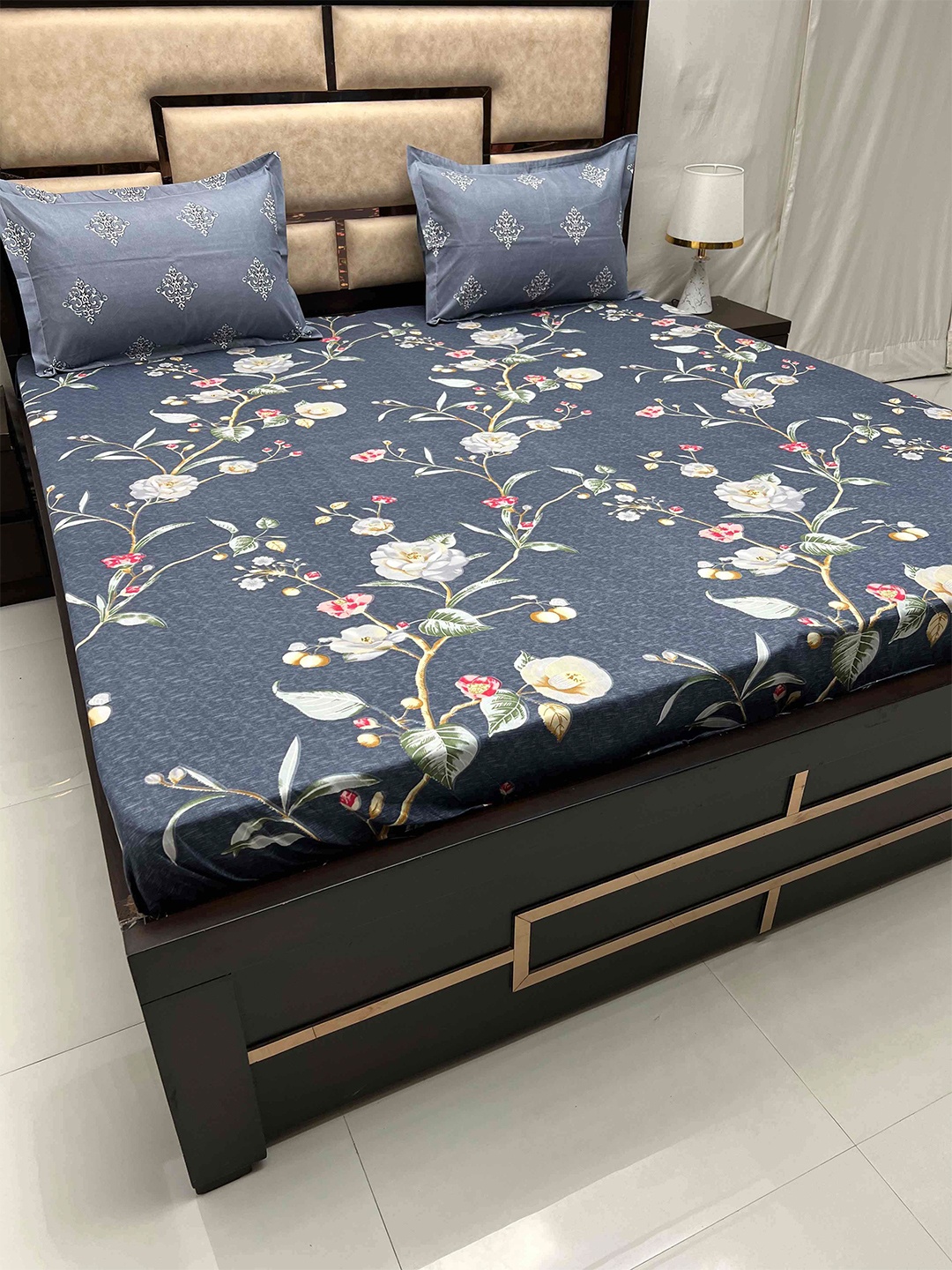 Pure Decor Manor Blue Floral Polycotton 162 TC Super King Bedsheet With 2 Pillow Covers
Pure Decor Manor Blue Floral Polycotton 162 TC Super King Bedsheet With 2 Pillow Covers