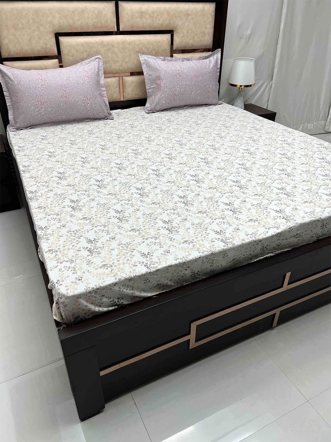 Pure Decor Sapphire White Floral Pure Cotton 250 TC Fitted King Bedsheet & 2 Pillow Covers
Pure Decor Sapphire White Floral Pure Cotton 250 TC Fitted King Bedsheet & 2 Pillow Covers