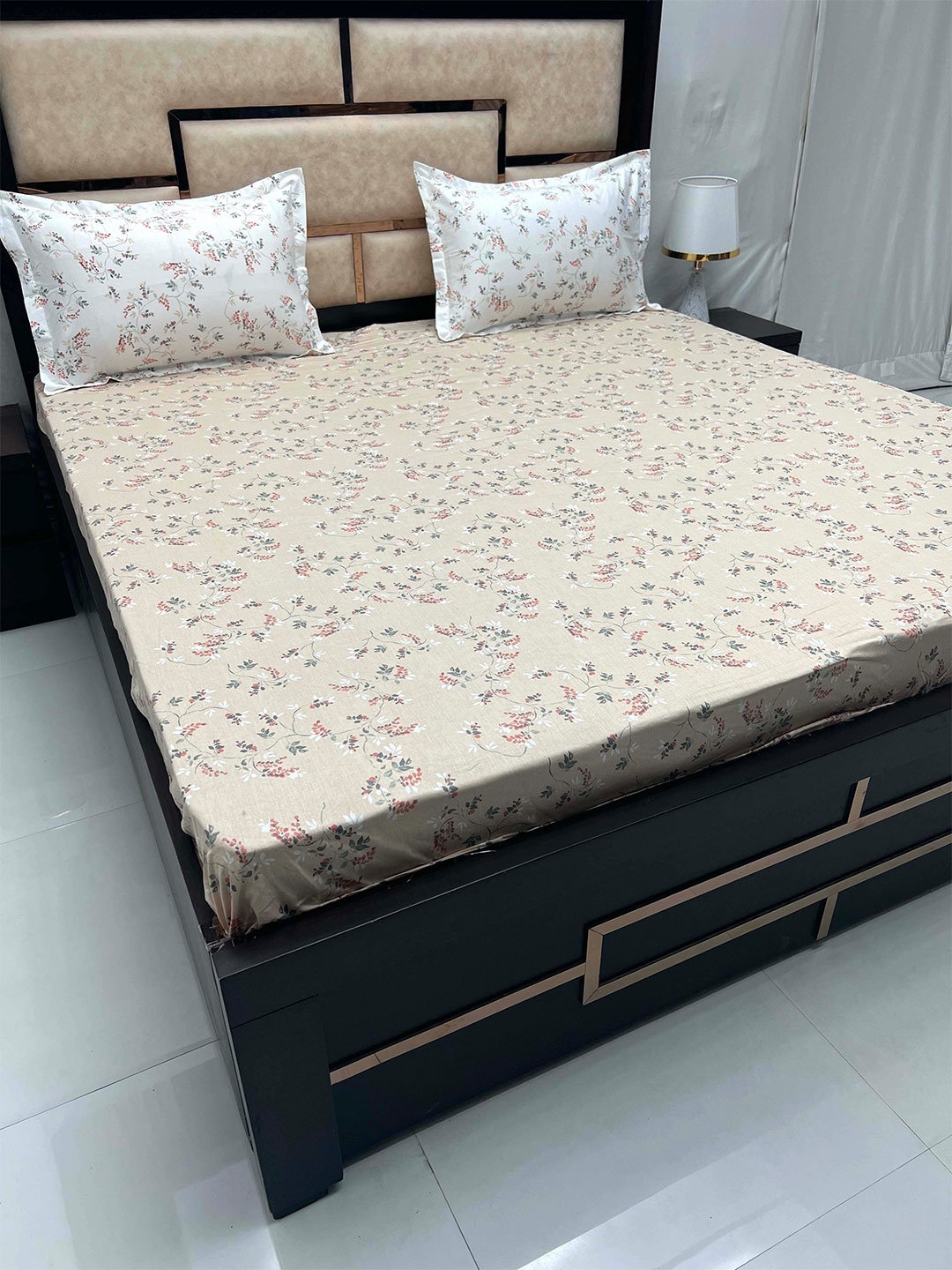 Pure Decor Sapphire Cream Floral Pure Cotton 250 TC Fitted King Bedsheet & Pillow Covers
Pure Decor Sapphire Cream Floral Pure Cotton 250 TC Fitted King Bedsheet & Pillow Covers