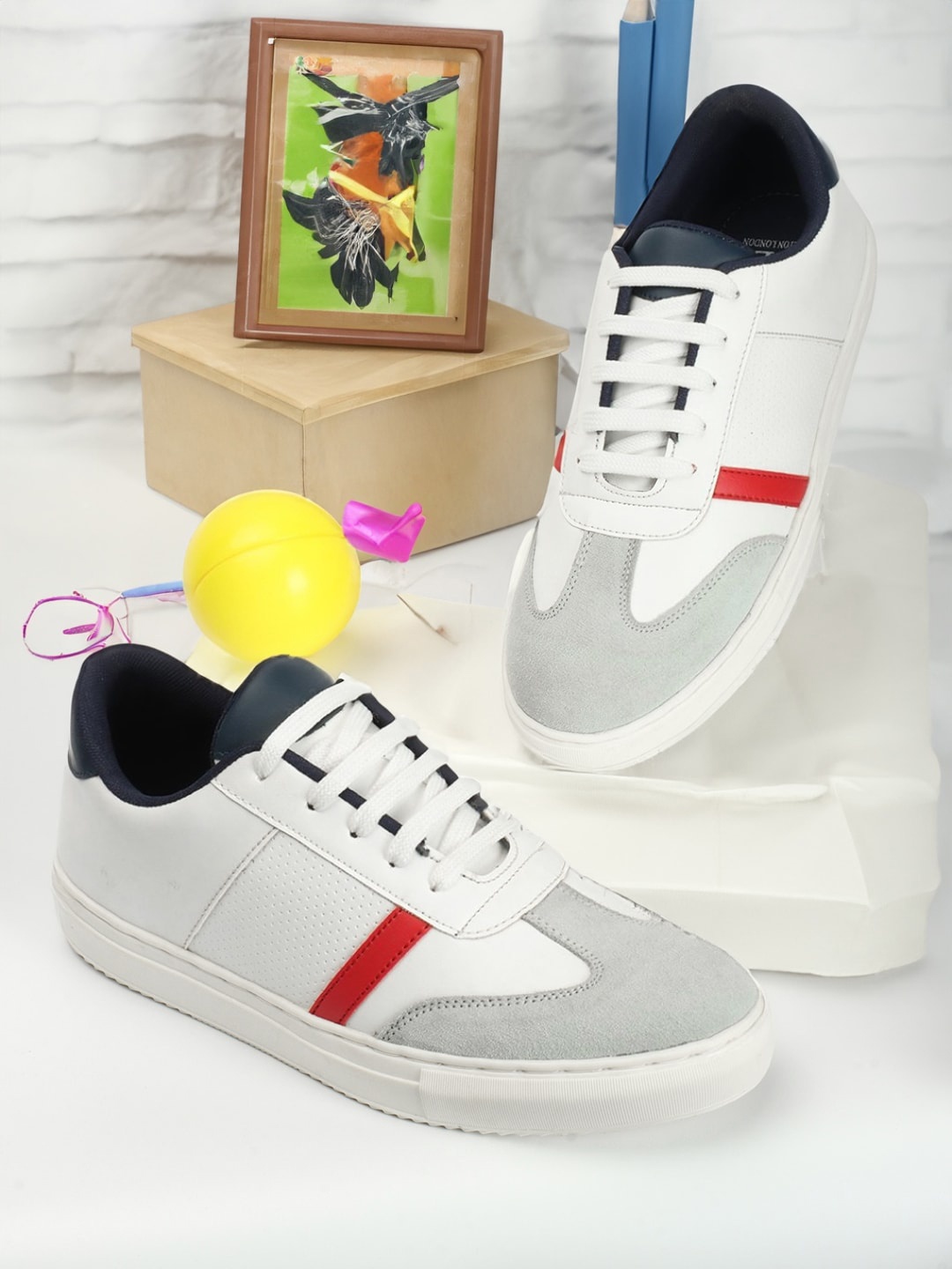 Carlton London sports Men Colourblocked Lightweight Leather lace-up Sneakers, White
Carlton London sports Men Colourblocked Lightweight Leather lace-up Sneakers, White