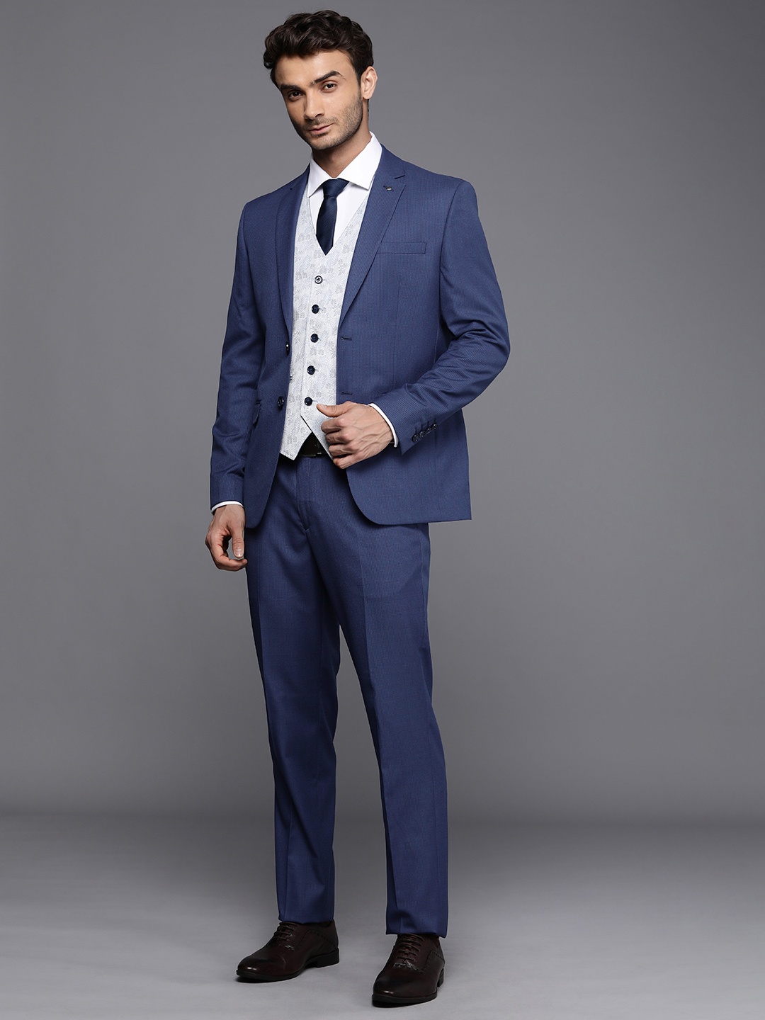 Louis Philippe Self Design Notched Lapel Slim-Fit Single-Breasted Three-Piece Formal Suit, Blue
Louis Philippe Self Design Notched Lapel Slim-Fit Single-Breasted Three-Piece Formal Suit, Blue