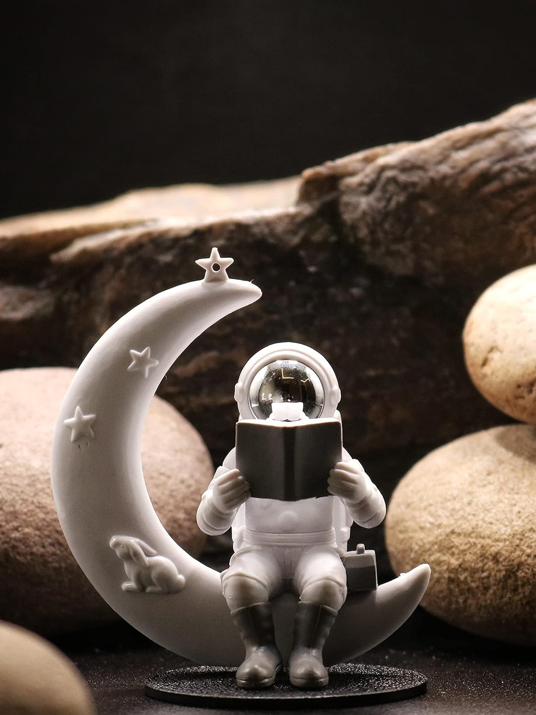 Street27 White & Silver Toned Textured Reading On The Moon Astronaut Figurine Showpiece
Street27 White & Silver Toned Textured Reading On The Moon Astronaut Figurine Showpiece