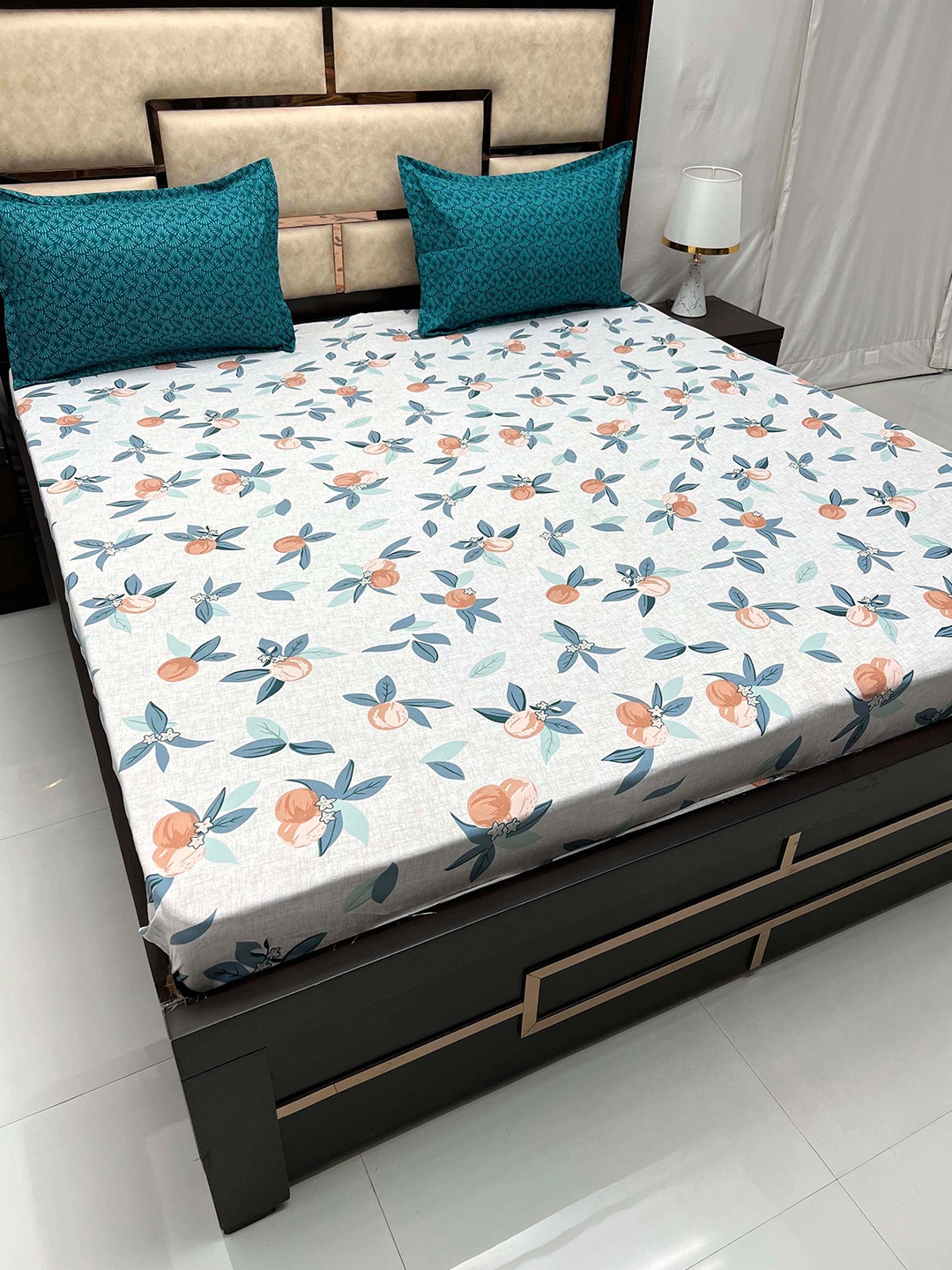 Pure Decor Manor White & Blue Printed 160 TC Fitted King Bedsheet with 2 Pillow Covers
Pure Decor Manor White & Blue Printed 160 TC Fitted King Bedsheet with 2 Pillow Covers