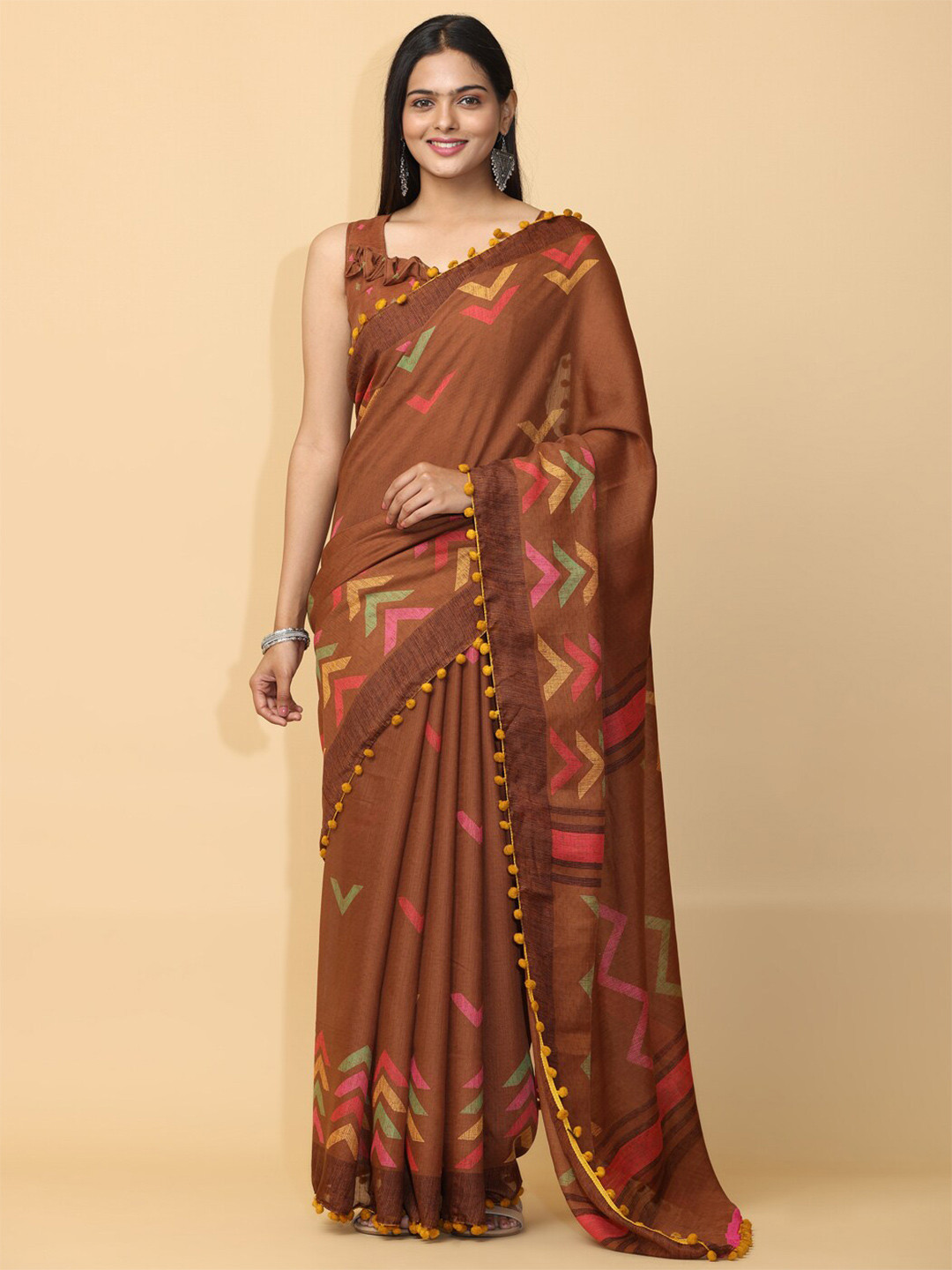 VASTRANAND Geometric Printed Saree, Brown
VASTRANAND Geometric Printed Saree, Brown