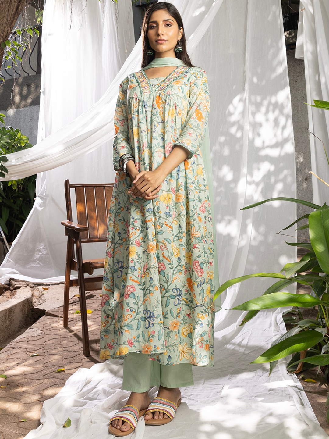 Sangria Floral Printed Empire Thread Work Pure Cotton Kurta With Trouser & Dupatta, Green
Sangria Floral Printed Empire Thread Work Pure Cotton Kurta With Trouser & Dupatta, Green