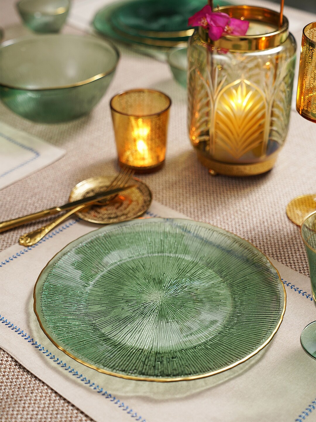Pure Home and Living Green & Gold-Toned 2 Pieces Textured Glass Glossy Dessert Plates
Pure Home and Living Green & Gold-Toned 2 Pieces Textured Glass Glossy Dessert Plates