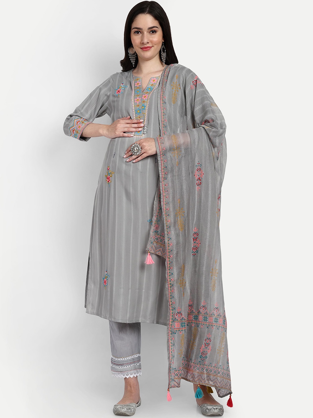 mumzhug Striped Regular Thread Work Pure Cotton Maternity Kurta With Trousers & Dupatta, Grey
mumzhug Striped Regular Thread Work Pure Cotton Maternity Kurta With Trousers & Dupatta, Grey