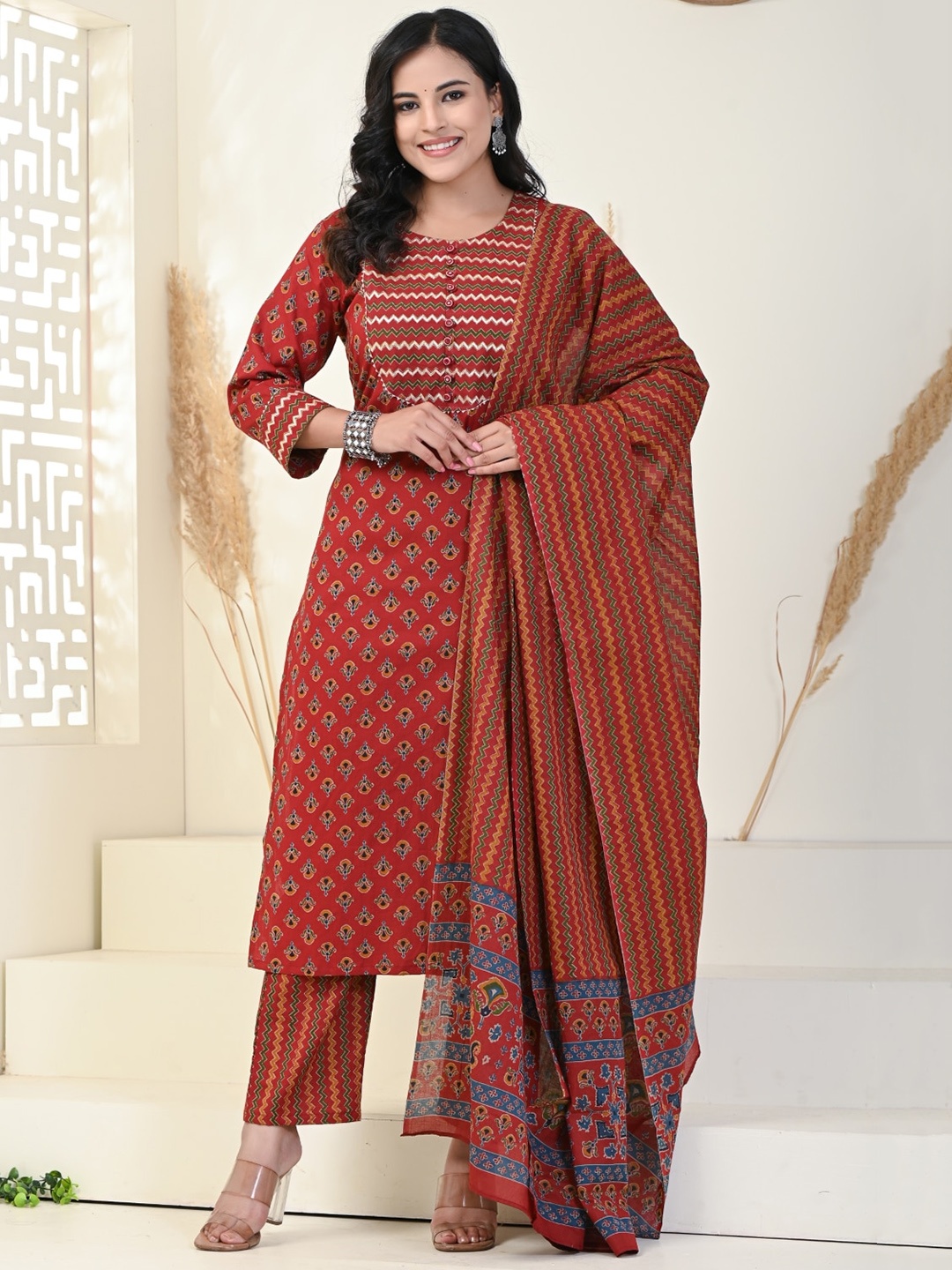Swasti Floral Printed Gotta Patti Pure Cotton Kurta with Trousers & With Dupatta, Red
Swasti Floral Printed Gotta Patti Pure Cotton Kurta with Trousers & With Dupatta, Red