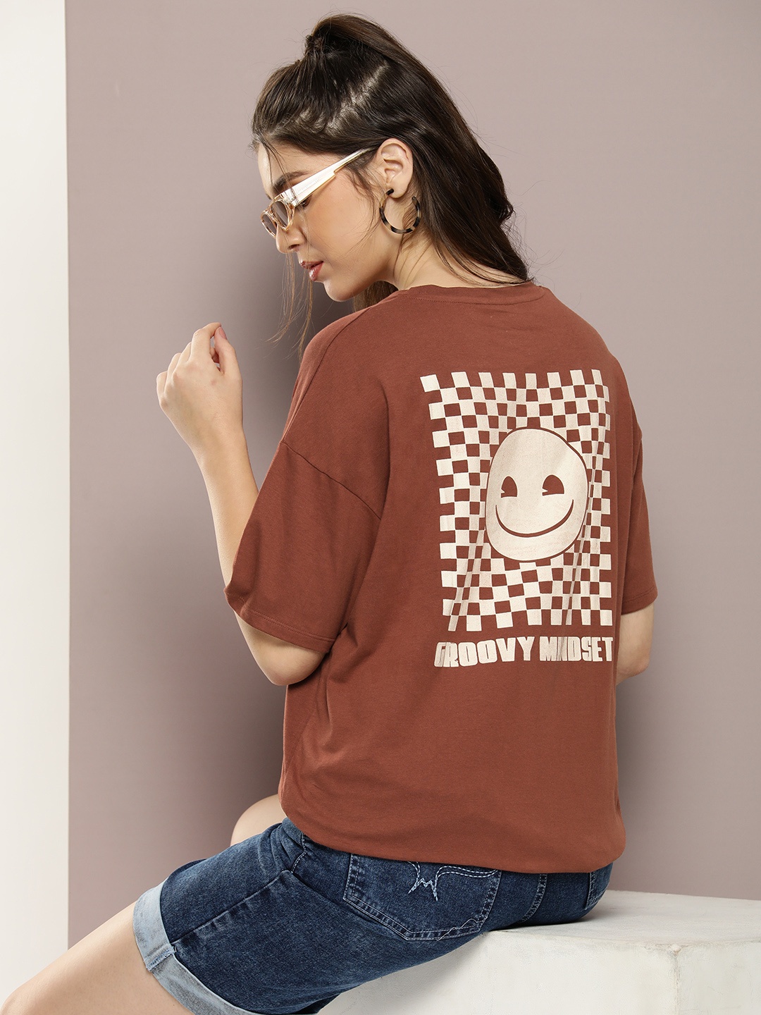 Kook N Keech Graphic Smiley Printed Drop-Shoulder Sleeves Pure Cotton Oversized T-shirt, Rust
Kook N Keech Graphic Smiley Printed Drop-Shoulder Sleeves Pure Cotton Oversized T-shirt, Rust