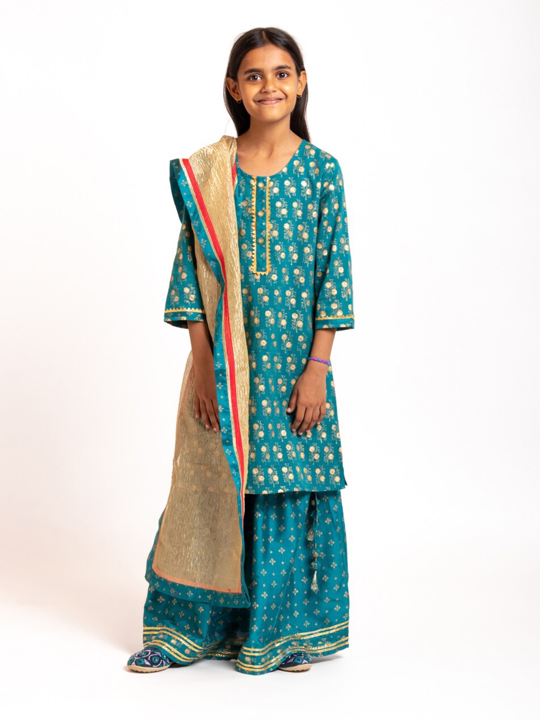 My Little Lambs Girls Ethnic motif Printed Straight Kurta With Skirt and Dupatta, Blue
My Little Lambs Girls Ethnic motif Printed Straight Kurta With Skirt and Dupatta, Blue