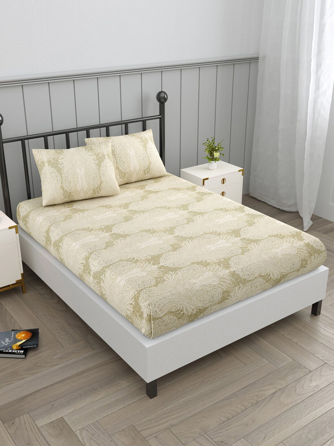 EverHOME Sayla Green & White Ethnic Motifs Cotton 144 TC Queen Bedsheet & 2 Pillow Covers
EverHOME Sayla Green & White Ethnic Motifs Cotton 144 TC Queen Bedsheet & 2 Pillow Covers