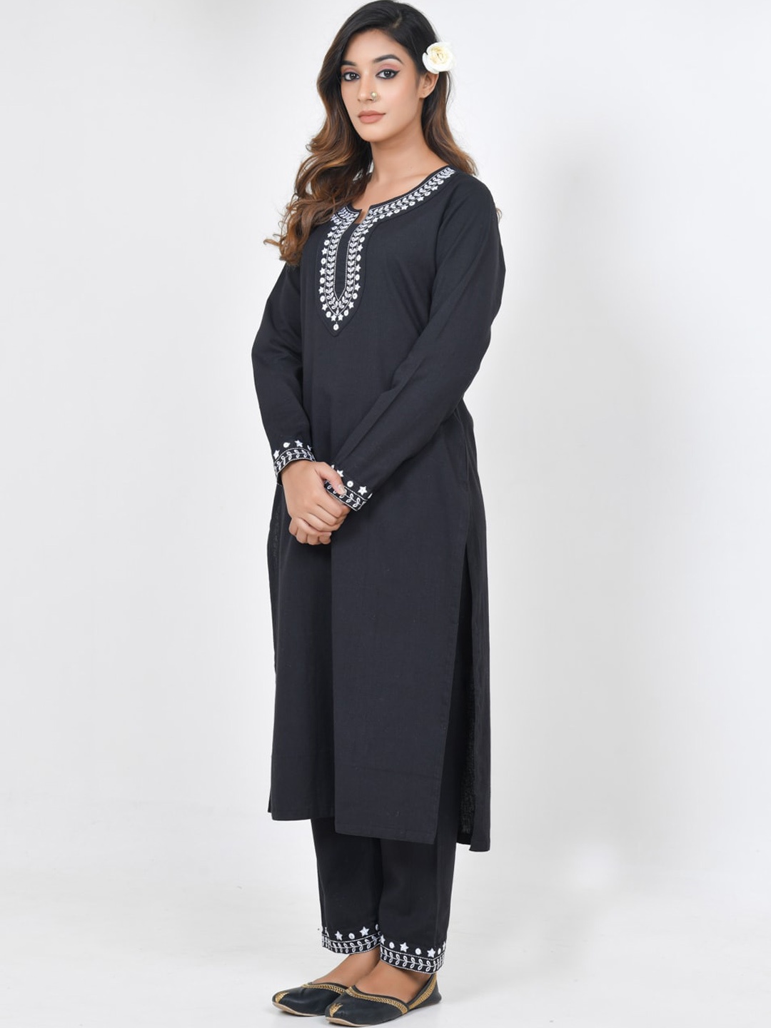 Jaipuriya Fab Private Limited Floral Embroidered Regular Pure Cotton Kurta With Trousers, Black
Jaipuriya Fab Private Limited Floral Embroidered Regular Pure Cotton Kurta With Trousers, Black