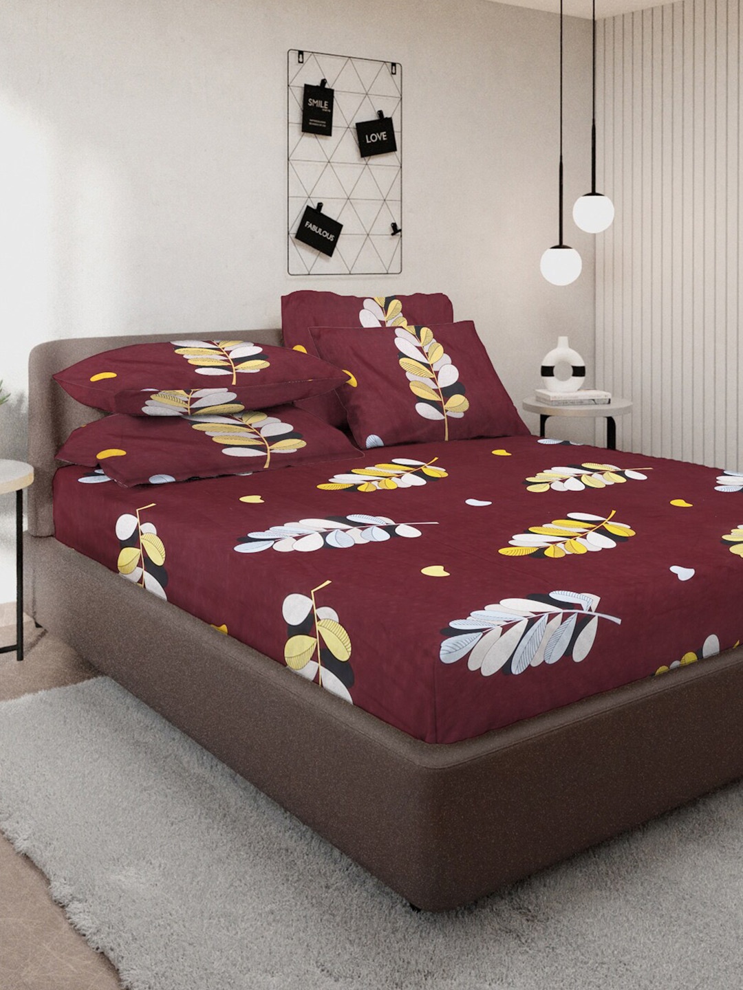 KLOTTHE Maroon & Blue Floral Printed 300 TC Fitted Double King Bedsheet & 4 Pillow Cover
KLOTTHE Maroon & Blue Floral Printed 300 TC Fitted Double King Bedsheet & 4 Pillow Cover