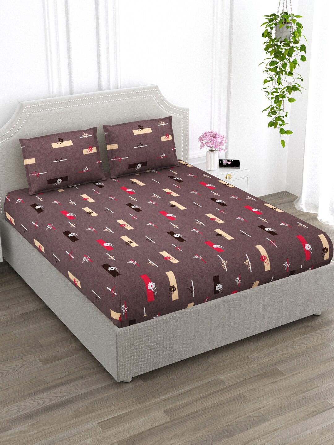 EverHOME Echo Mauve & Beige Floral Cotton 250 TC Flat King Bedsheet With 2 Pillow Covers
EverHOME Echo Mauve & Beige Floral Cotton 250 TC Flat King Bedsheet With 2 Pillow Covers
