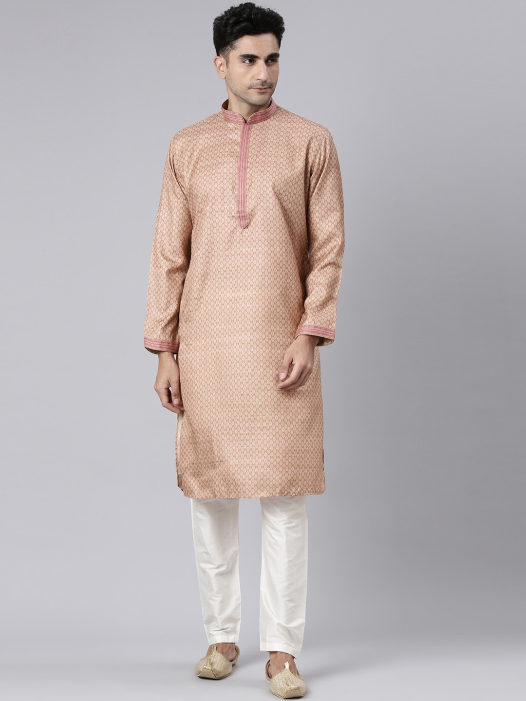 Rishika Ethnic Motifs Woven Design Mandarin Collar Thread Work Straight Kurta, Maroon
Rishika Ethnic Motifs Woven Design Mandarin Collar Thread Work Straight Kurta, Maroon