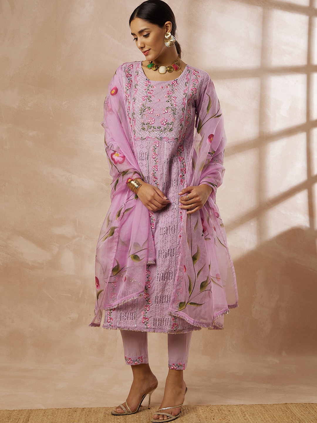 all about you Floral Embroidered Sequined Pure Cotton Kurta with Pyjamas & Dupatta, Pink
all about you Floral Embroidered Sequined Pure Cotton Kurta with Pyjamas & Dupatta, Pink
