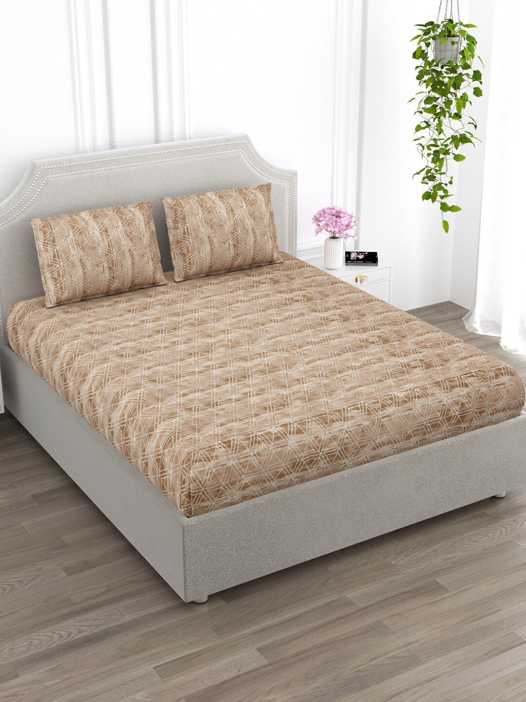 EverHOME Rio Brown & White Geometric Cotton 300 TC King Bedsheet With 2 Pillow Covers
EverHOME Rio Brown & White Geometric Cotton 300 TC King Bedsheet With 2 Pillow Covers