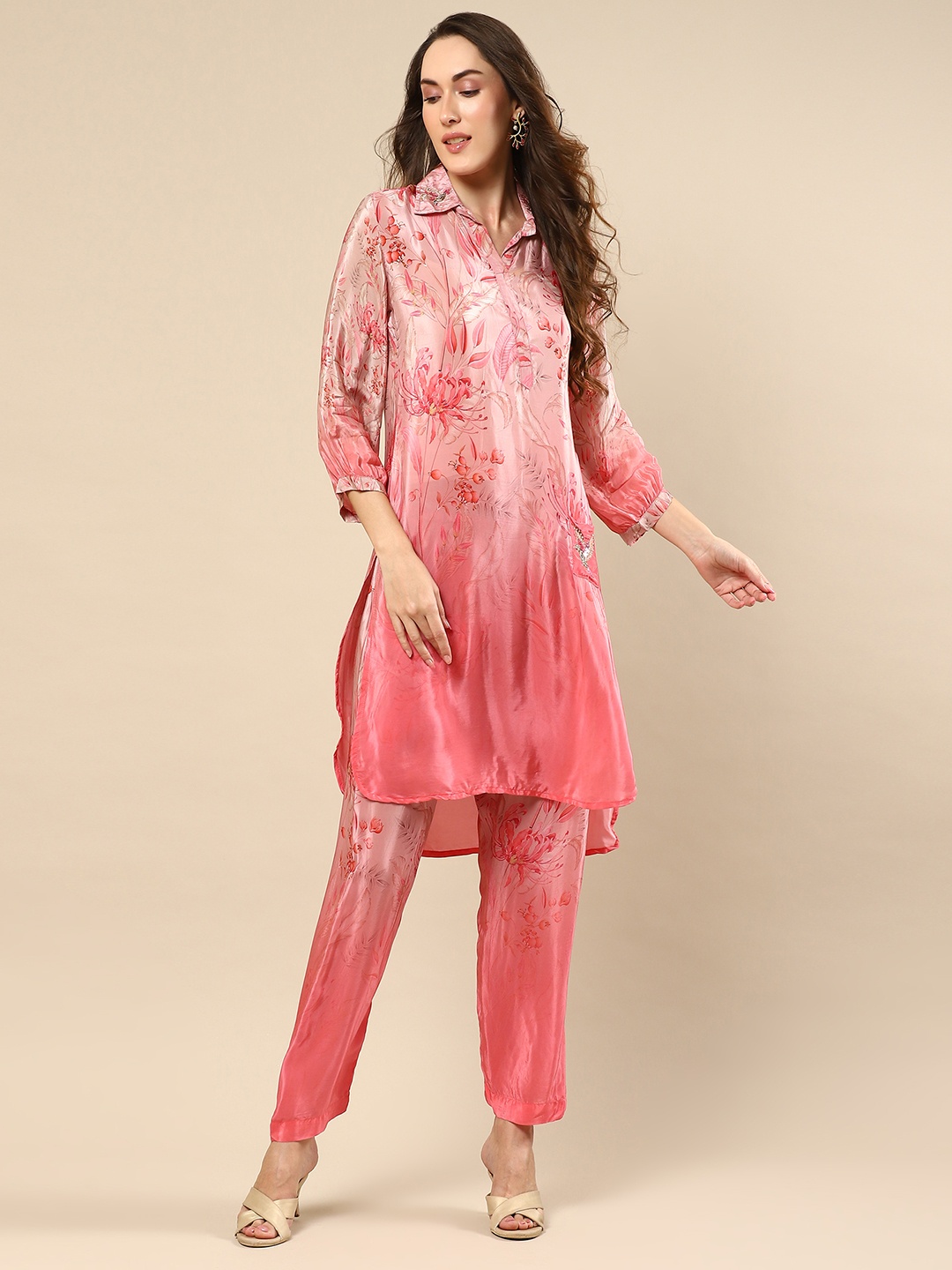 NH KAPDEWALA Floral Printed Shirt Collar Pure Cotton Straight Kurta With Trouser, Pink
NH KAPDEWALA Floral Printed Shirt Collar Pure Cotton Straight Kurta With Trouser, Pink