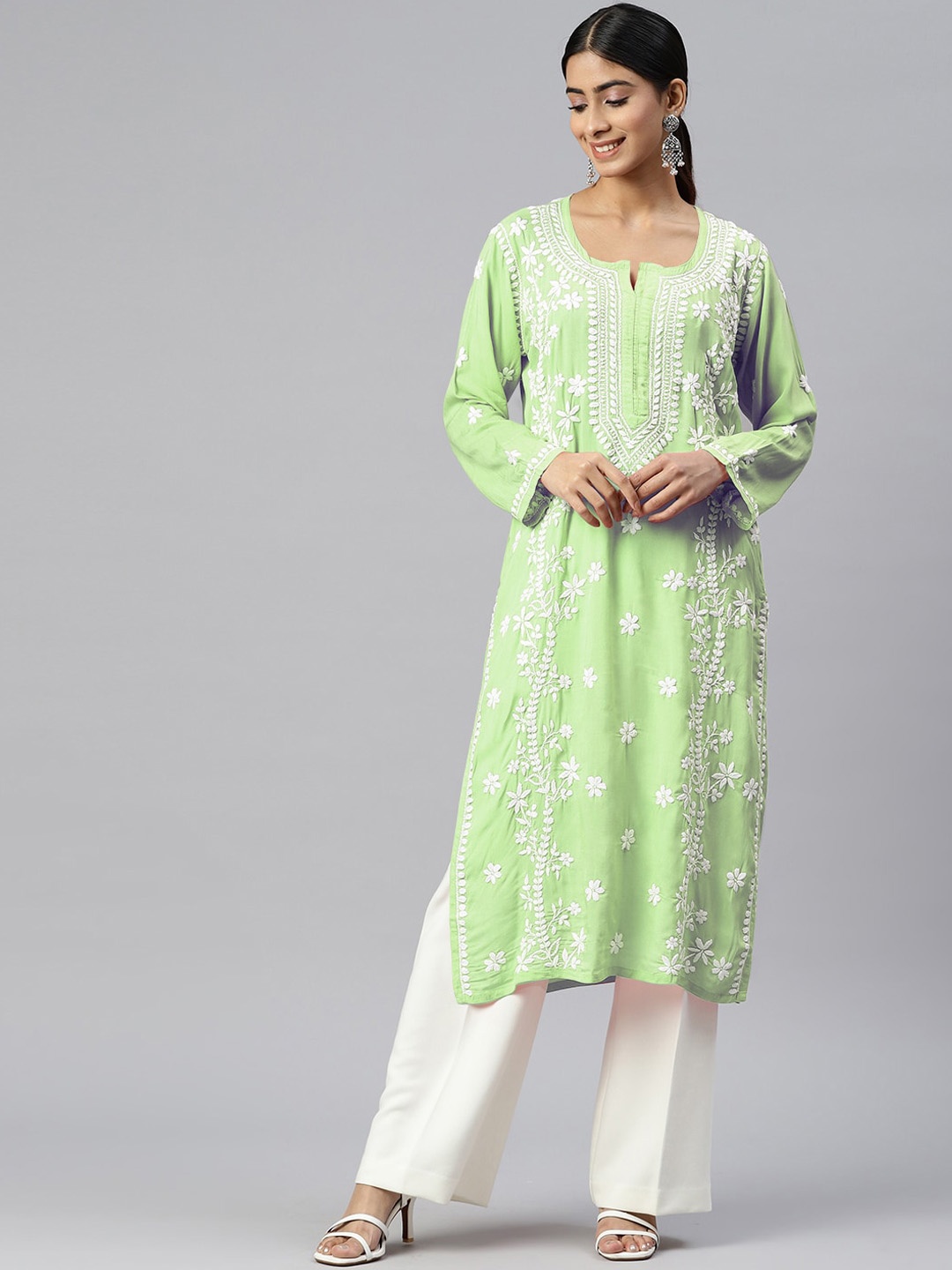 PARAMOUNT CHIKAN Floral Embroidered Chikankari Scoop Neck A-Line Kurta, Fluorescent green
PARAMOUNT CHIKAN Floral Embroidered Chikankari Scoop Neck A-Line Kurta, Fluorescent green