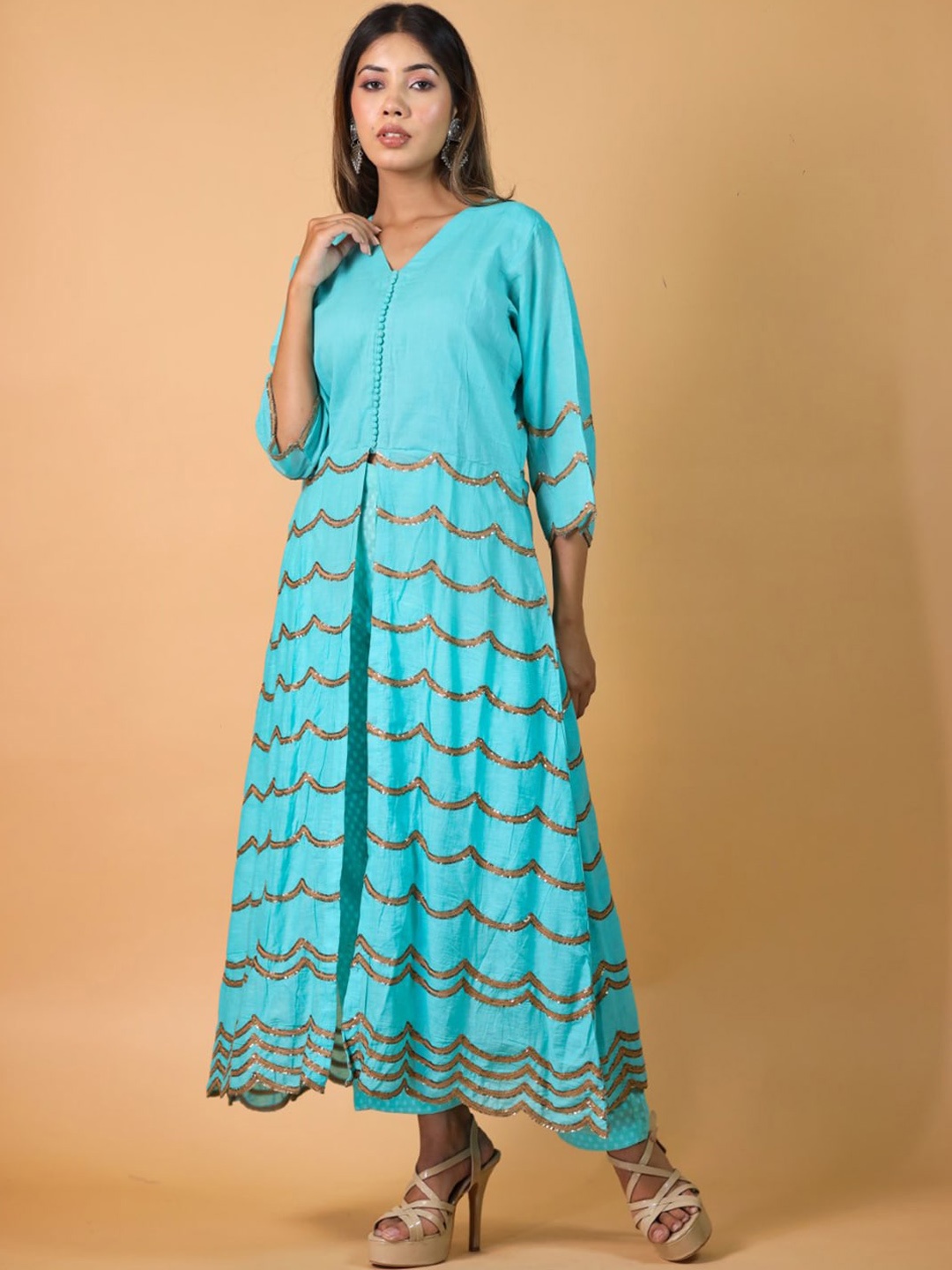 Trinjann Geometric Embroidered Sequined A-Line Chanderi Cotton Kurta with Palazzos, Turquoise blue
Trinjann Geometric Embroidered Sequined A-Line Chanderi Cotton Kurta with Palazzos, Turquoise blue