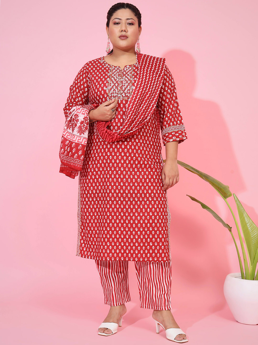 Vbuyz Plus Size Ethnic Motifs Printed Mirror Work Kurta with Trousers & Dupatta, Red
Vbuyz Plus Size Ethnic Motifs Printed Mirror Work Kurta with Trousers & Dupatta, Red