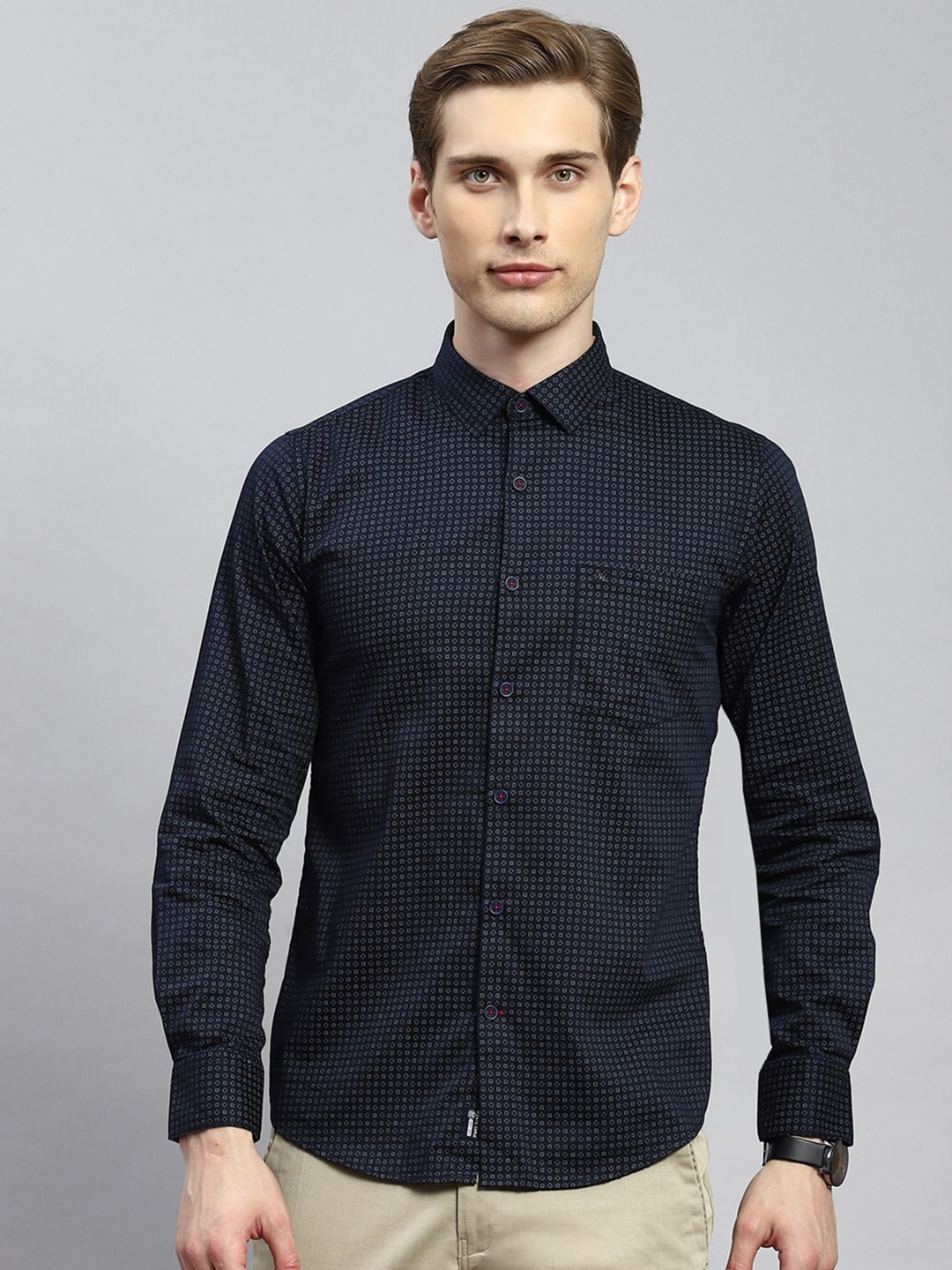 Monte Carlo Classic Slim Fit Geometric Printed Pure Cotton Casual Shirt, Navy blue
Monte Carlo Classic Slim Fit Geometric Printed Pure Cotton Casual Shirt, Navy blue