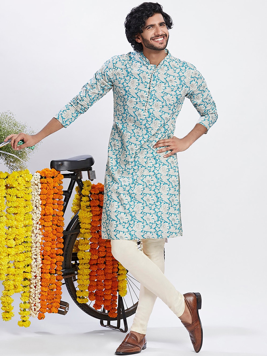 KISAH Floral Printed Mandarin Collar Pure Cotton Straight Kurta with Churidar, Blue
KISAH Floral Printed Mandarin Collar Pure Cotton Straight Kurta with Churidar, Blue