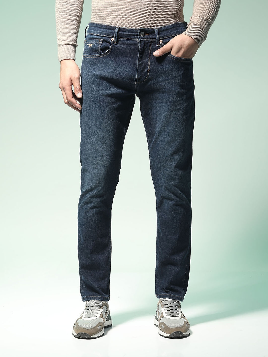 Flying Machine Men Tapered Fit Clean Look Light Fade Cotton Jeans, Blue
Flying Machine Men Tapered Fit Clean Look Light Fade Cotton Jeans, Blue