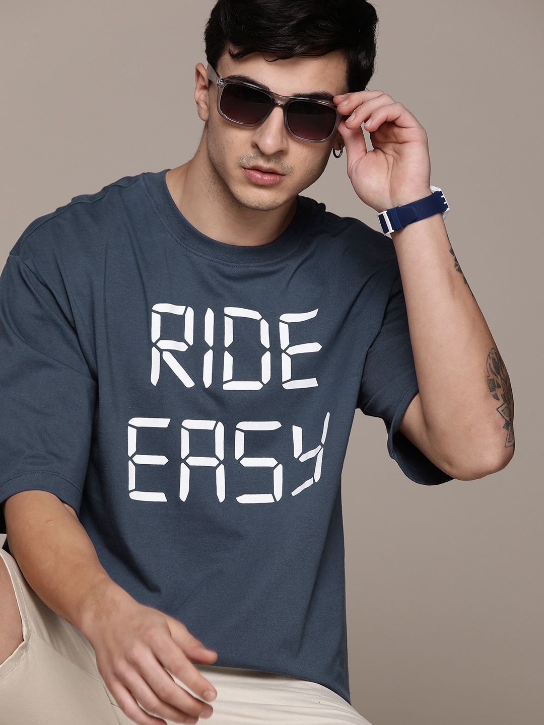 The Roadster Lifestyle Co. Printed Drop-Shoulder Sleeves Pure Cotton Oversized T-shirt, Blue
The Roadster Lifestyle Co. Printed Drop-Shoulder Sleeves Pure Cotton Oversized T-shirt, Blue