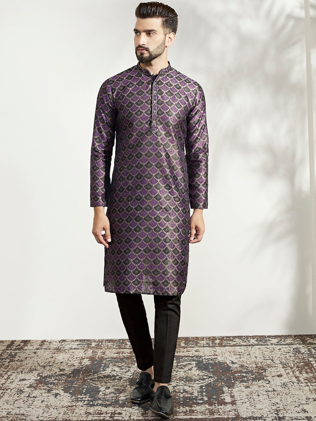 KISAH Ethnic Motifs Printed Mandarin Collar Long Sleeves Straight Kurta & Trousers, Black
KISAH Ethnic Motifs Printed Mandarin Collar Long Sleeves Straight Kurta & Trousers, Black