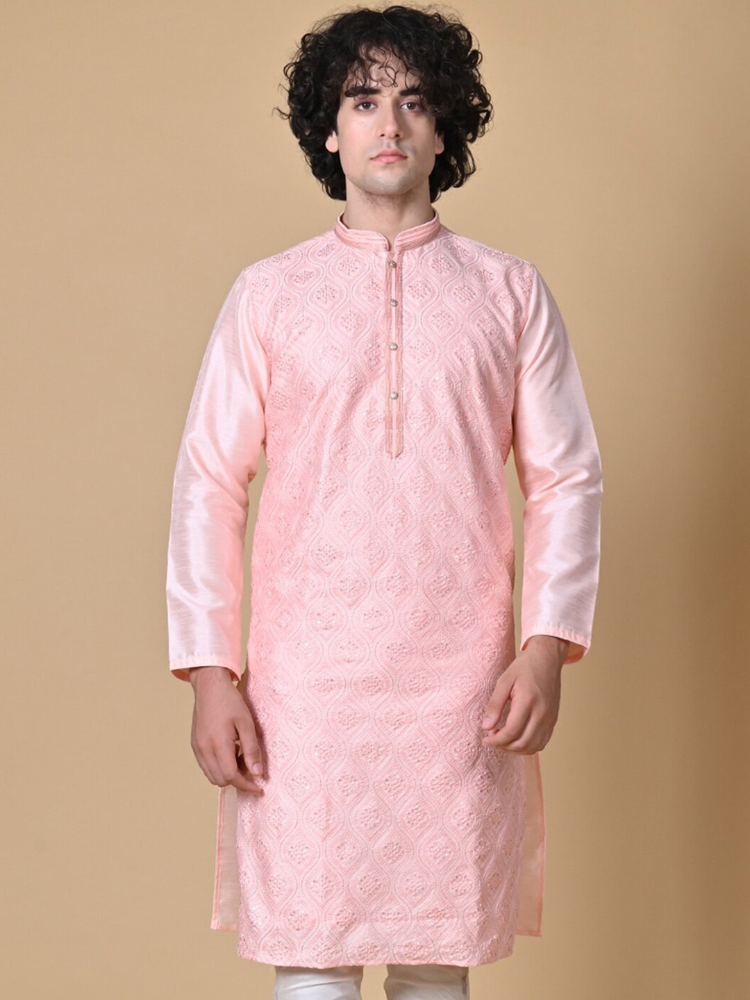 MAAHI FABS Ethnic Motifs Embroidered Mandarin Collar Sequinned Brasso Weave Straight Kurta, Peach
MAAHI FABS Ethnic Motifs Embroidered Mandarin Collar Sequinned Brasso Weave Straight Kurta, Peach