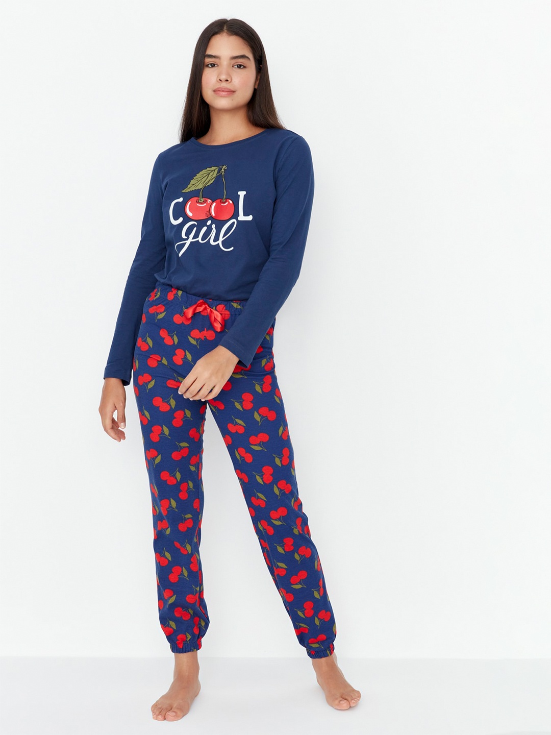 Trendyol Conversational Printed Round Neck Long Sleeves Pure Cotton T-shirt & Pyjamas, Blue
Trendyol Conversational Printed Round Neck Long Sleeves Pure Cotton T-shirt & Pyjamas, Blue