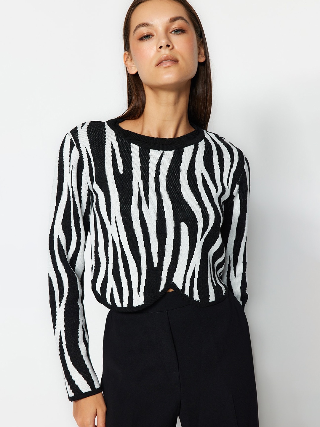 Trendyol Abstract Printed Round Neck Long Sleeve Acrylic Pullover Sweaters, White
Trendyol Abstract Printed Round Neck Long Sleeve Acrylic Pullover Sweaters, White