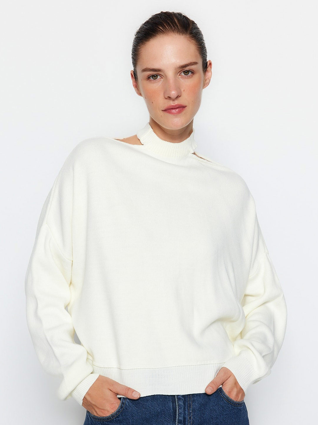 Trendyol Cut-Out Detail Mock Collar Acrylic Pullover Sweater, Off white
Trendyol Cut-Out Detail Mock Collar Acrylic Pullover Sweater, Off white
