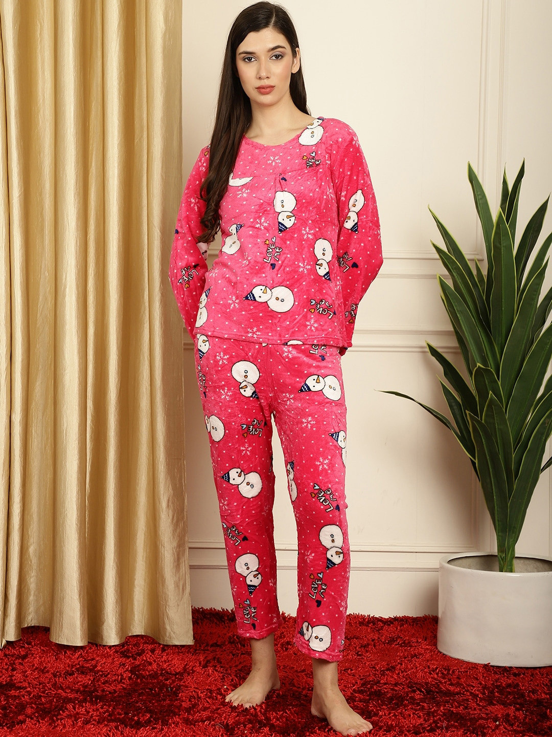 TAG 7 Printed Woollen Fur Night Suit, Pink
TAG 7 Printed Woollen Fur Night Suit, Pink