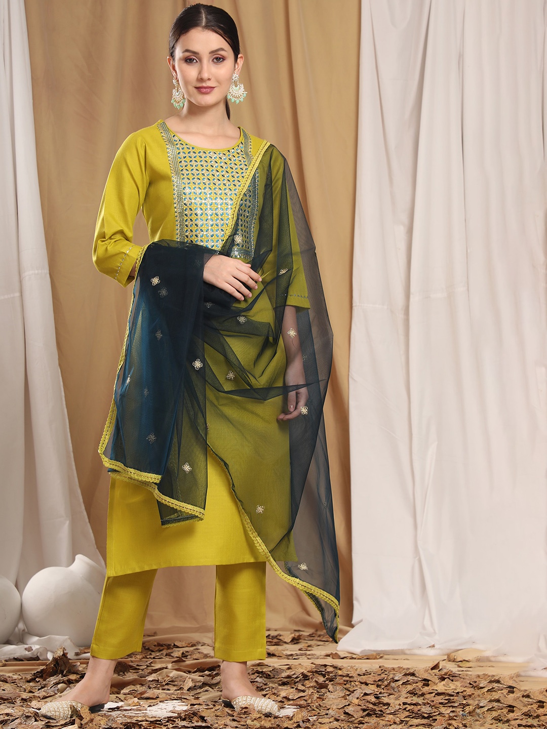 BLACK SCISSOR Ethnic Motifs Embroidered Sequinned Kurta With Trousers & Dupatta, Yellow
BLACK SCISSOR Ethnic Motifs Embroidered Sequinned Kurta With Trousers & Dupatta, Yellow