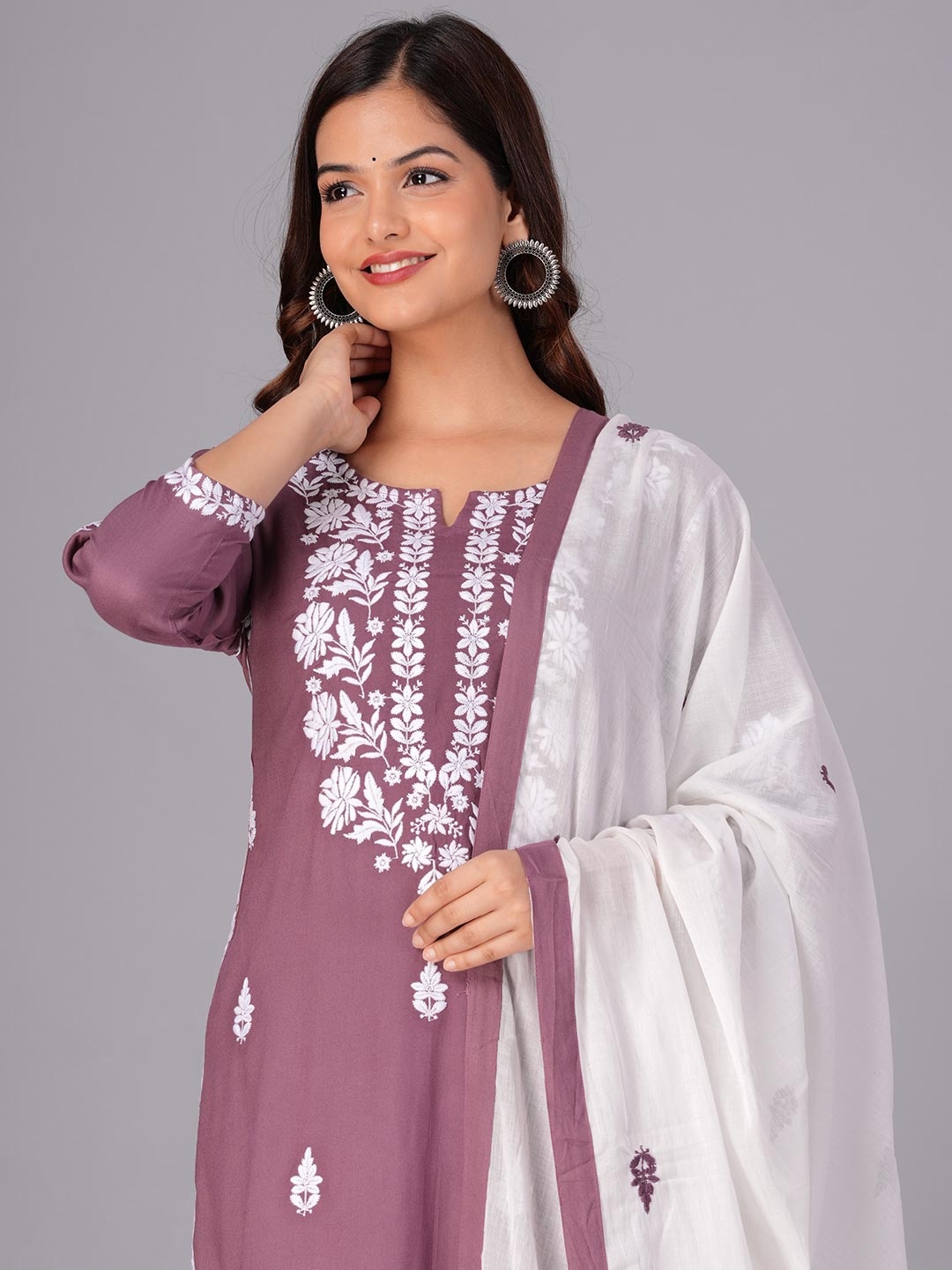 DORIYA Floral Embroidered Round Neck Straight Kurta With Palazzos & Dupatta, Purple
DORIYA Floral Embroidered Round Neck Straight Kurta With Palazzos & Dupatta, Purple