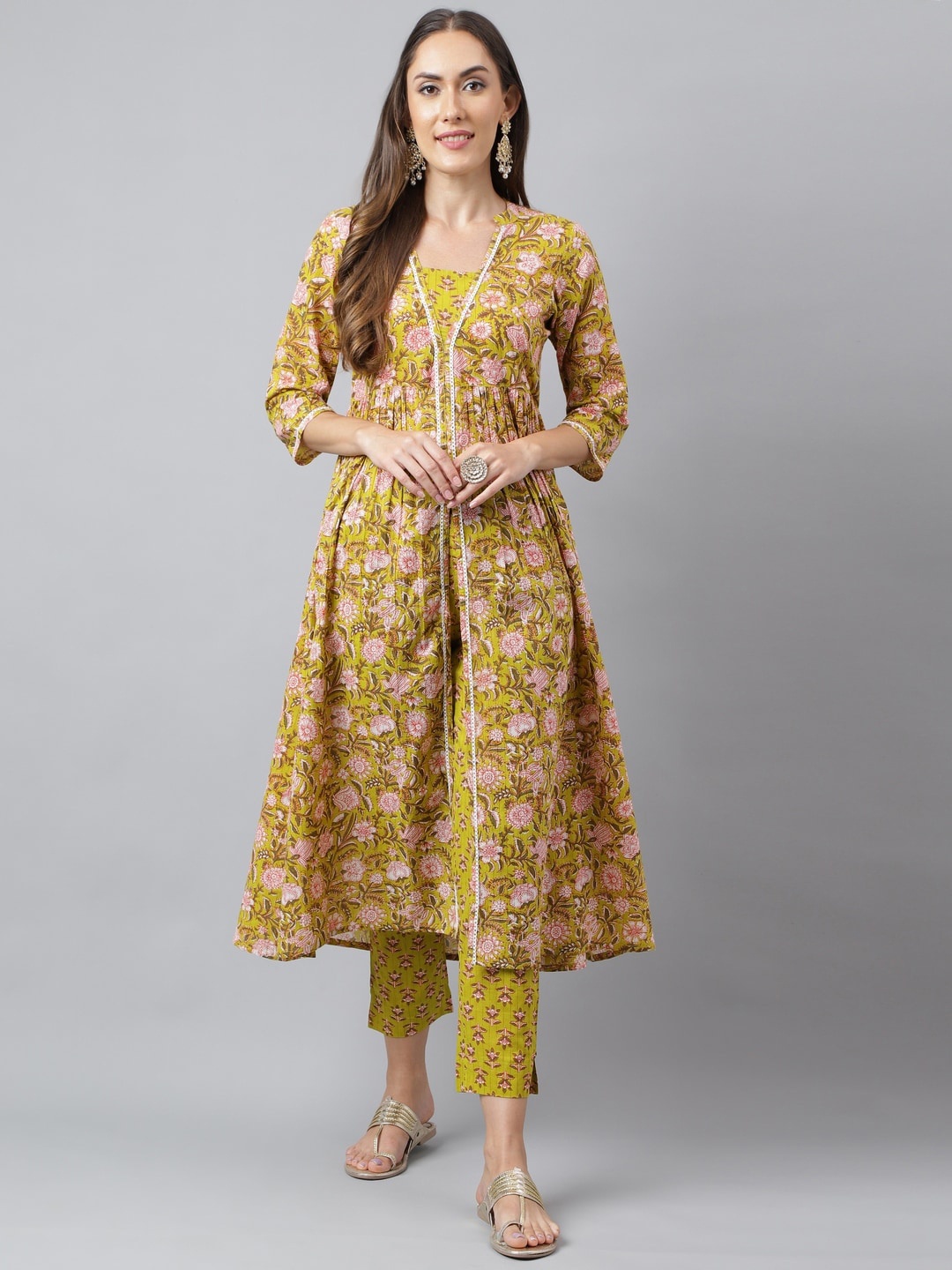 Janasya Floral Printed Mandarin Collar Pure Cotton High Slit A-Line Kurta With Trousers, Green
Janasya Floral Printed Mandarin Collar Pure Cotton High Slit A-Line Kurta With Trousers, Green
