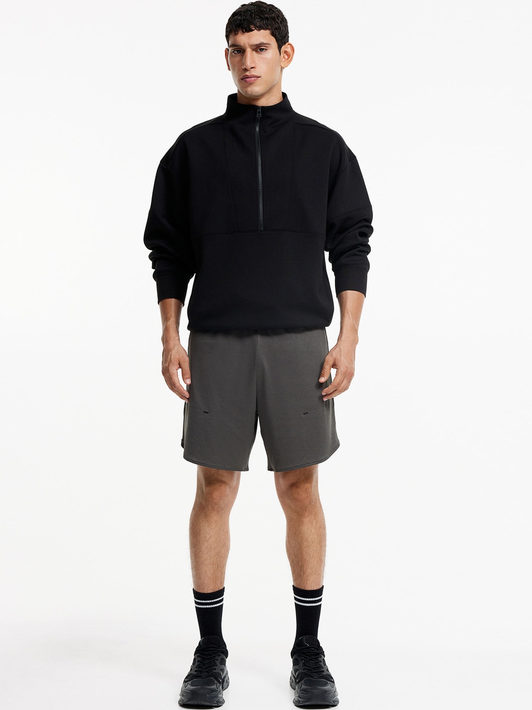 H&M Men DryMove Sports Shorts, Grey