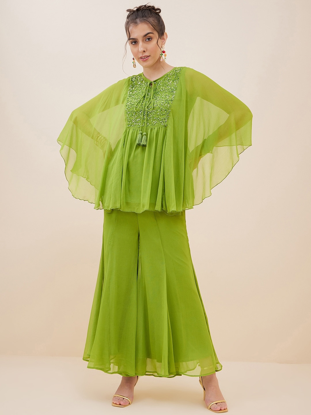 Antheaa Tie-Up Neck Extended Sleeves Beads and Stones Kaftan Top With Palazzos, Green
Antheaa Tie-Up Neck Extended Sleeves Beads and Stones Kaftan Top With Palazzos, Green