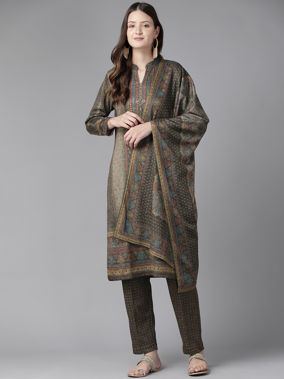 Cayman Ethnic Motifs Printed Beads & Stones Pure Wool Kurta with Trousers & Dupatta, Green
Cayman Ethnic Motifs Printed Beads & Stones Pure Wool Kurta with Trousers & Dupatta, Green