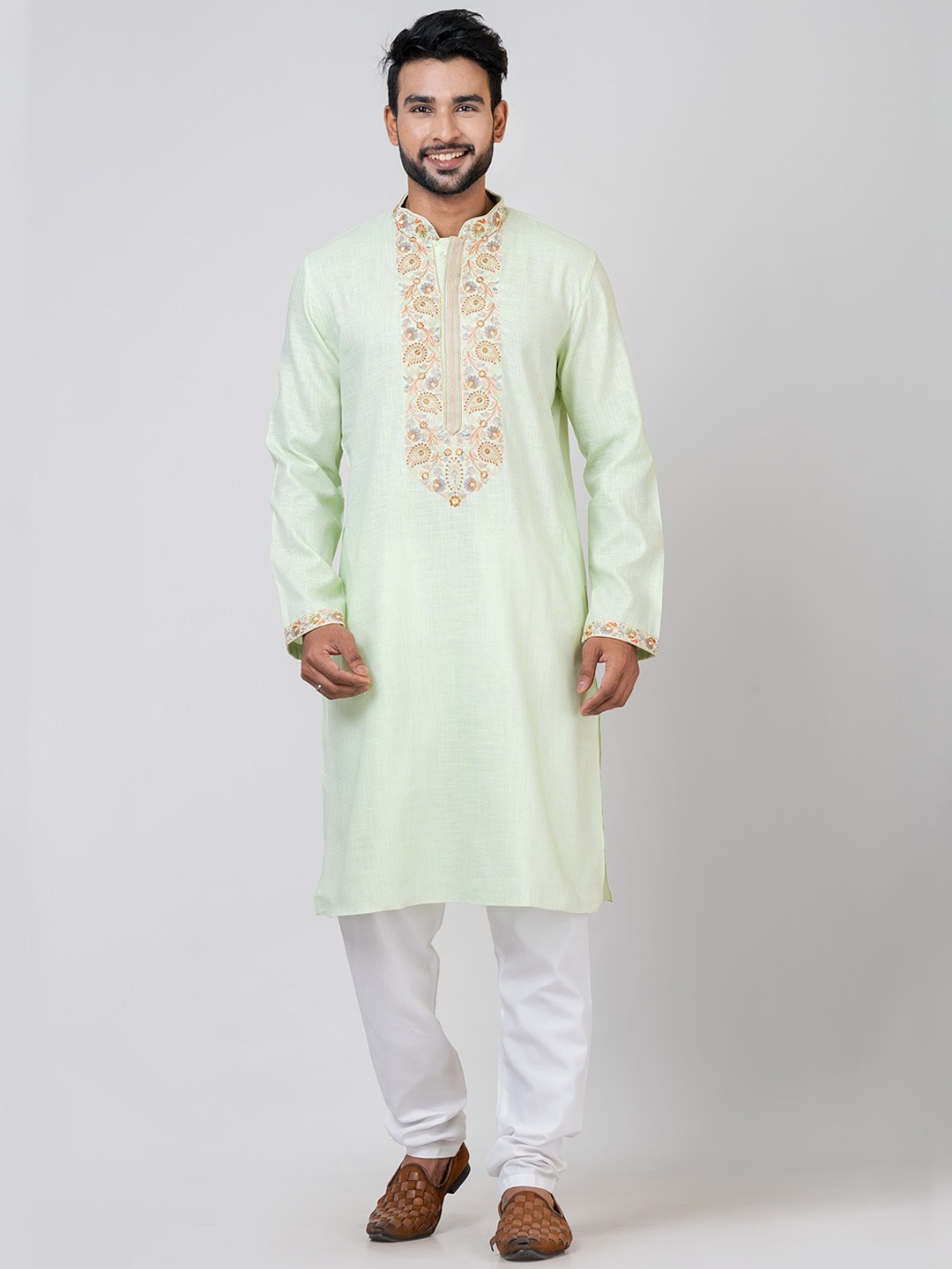 HU - Handcrafted Uniquely Men Green Floral Yoke Design Regular Thread Work Linen Kurta with Churidar
HU - Handcrafted Uniquely Men Green Floral Yoke Design Regular Thread Work Linen Kurta with Churidar