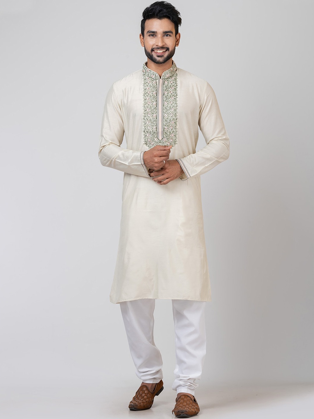 HU - Handcrafted Uniquely Floral Embroidered Regular Straight Kurta with Churidar, Olive
HU - Handcrafted Uniquely Floral Embroidered Regular Straight Kurta with Churidar, Olive