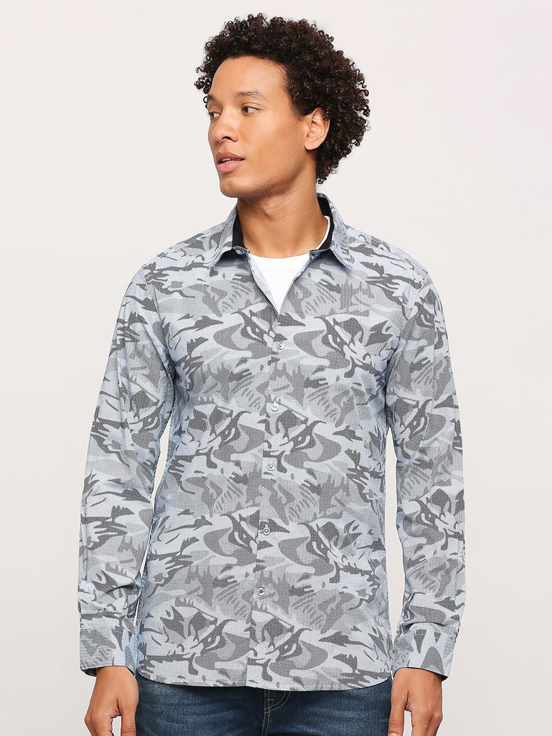 Pepe Jeans Regular Fit Conversational Printed Spread Collar Cotton Casual Shirt, Blue
Pepe Jeans Regular Fit Conversational Printed Spread Collar Cotton Casual Shirt, Blue