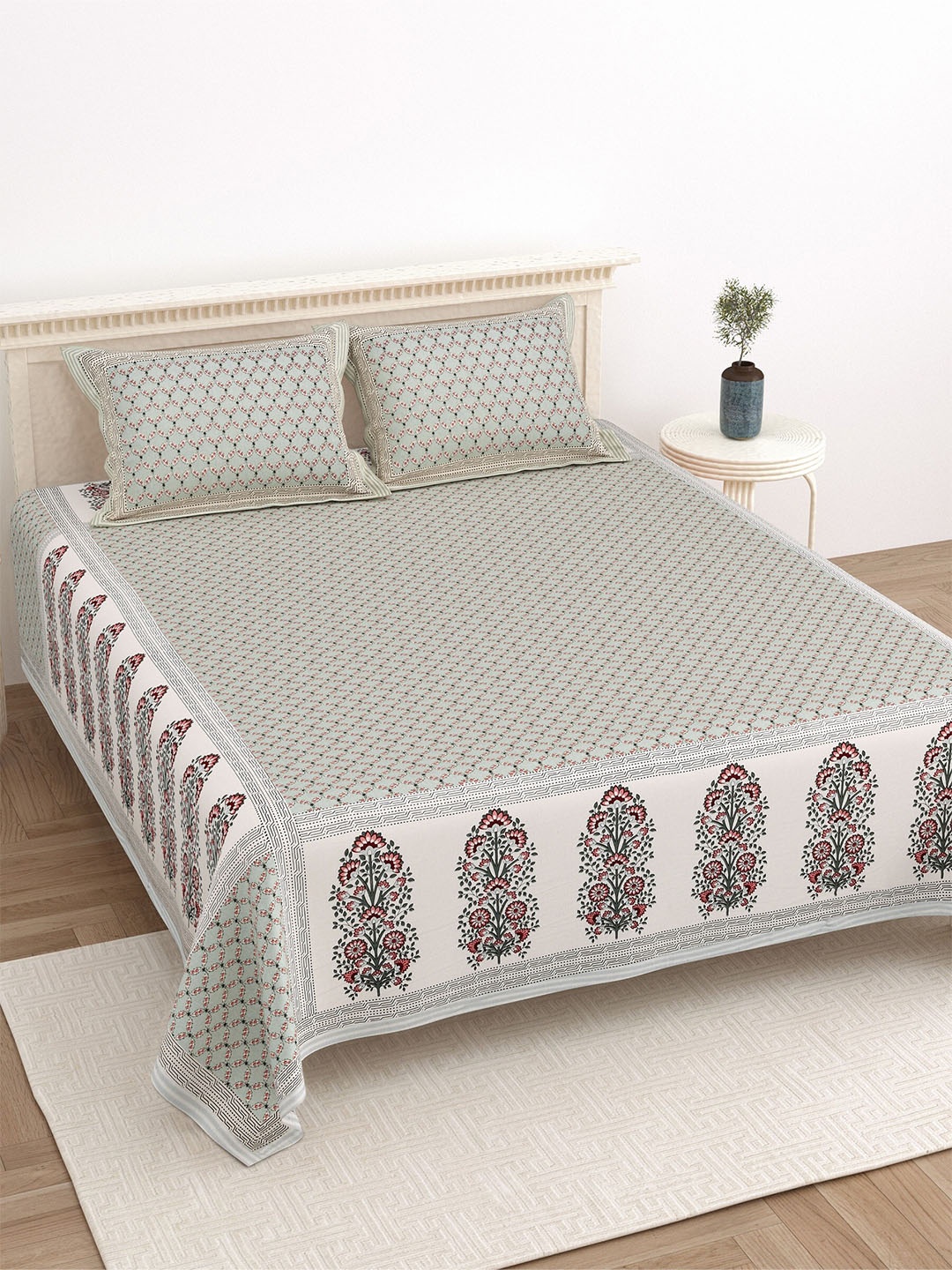 LIVING ROOTS White & Pink Floral Pure Cotton 300 TC King Bedsheet with 2 Pillow Covers
LIVING ROOTS White & Pink Floral Pure Cotton 300 TC King Bedsheet with 2 Pillow Covers