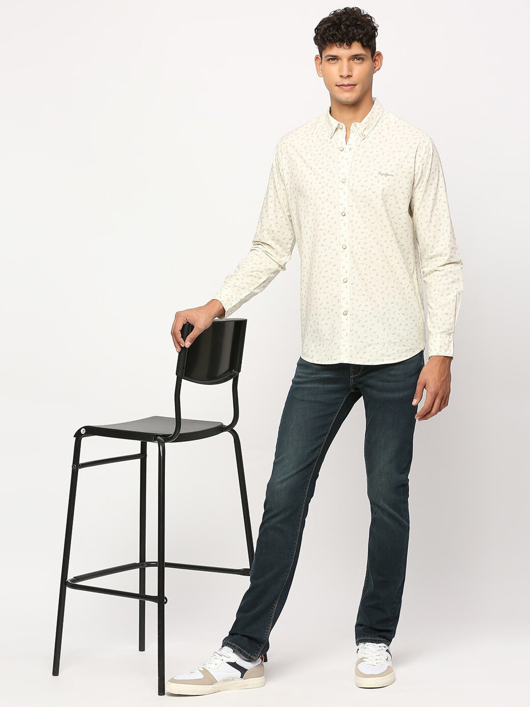 Pepe Jeans Ethnic Motifs Printed Button Down Collar Pure Cotton Casual Shirt, White
Pepe Jeans Ethnic Motifs Printed Button Down Collar Pure Cotton Casual Shirt, White