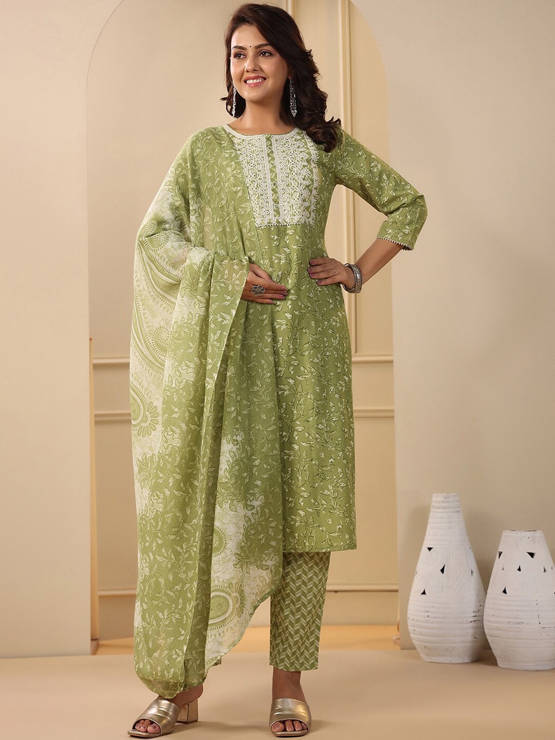 Indo Era Floral Printed Thread Work Pure Cotton Straight Kurta & Trouser With Dupatta, Green
Indo Era Floral Printed Thread Work Pure Cotton Straight Kurta & Trouser With Dupatta, Green