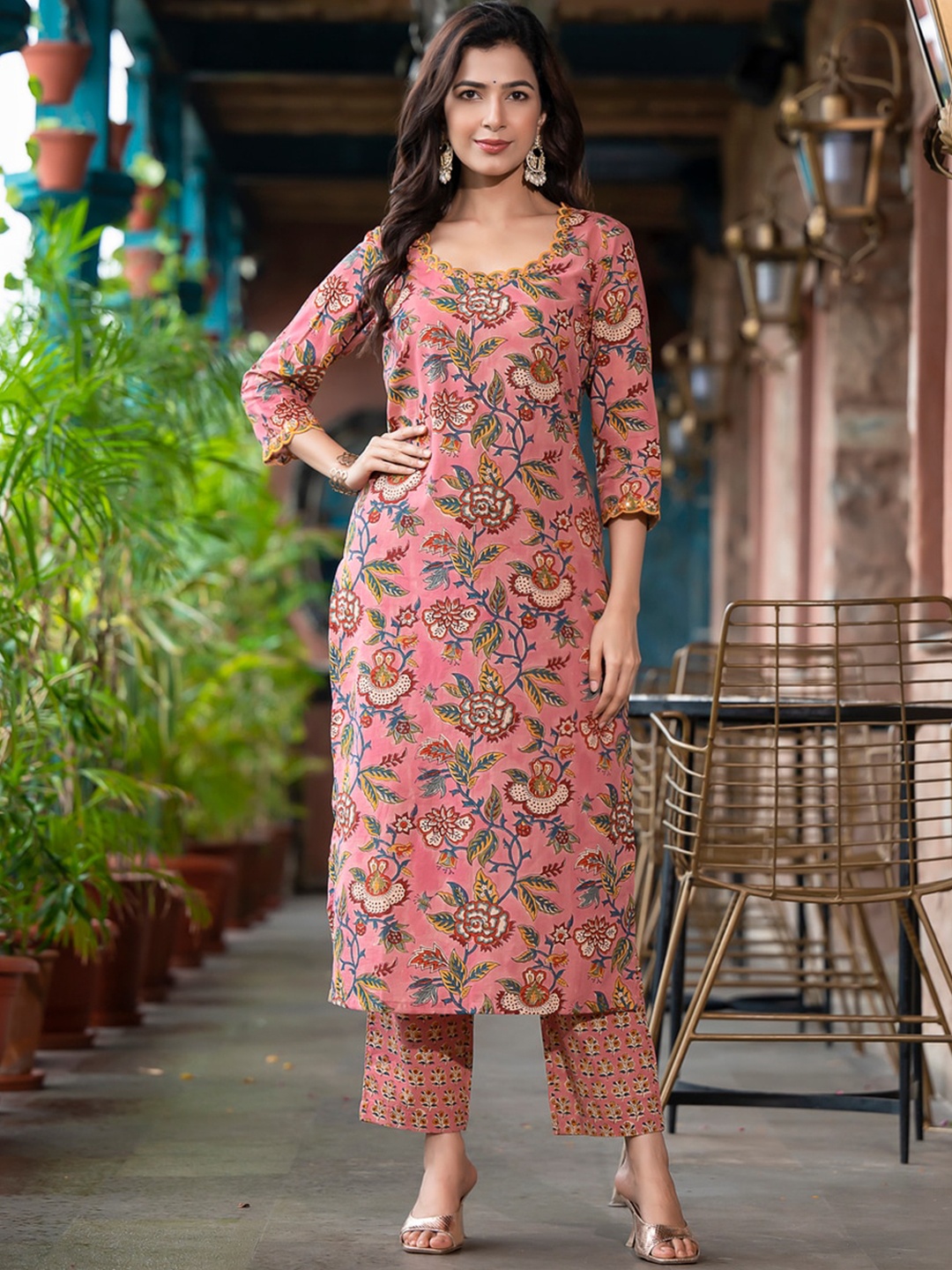Jaipuri Adaah Floral Printed Regular Pure Cotton Kurta With Trousers & Dupatta, Peach
Jaipuri Adaah Floral Printed Regular Pure Cotton Kurta With Trousers & Dupatta, Peach