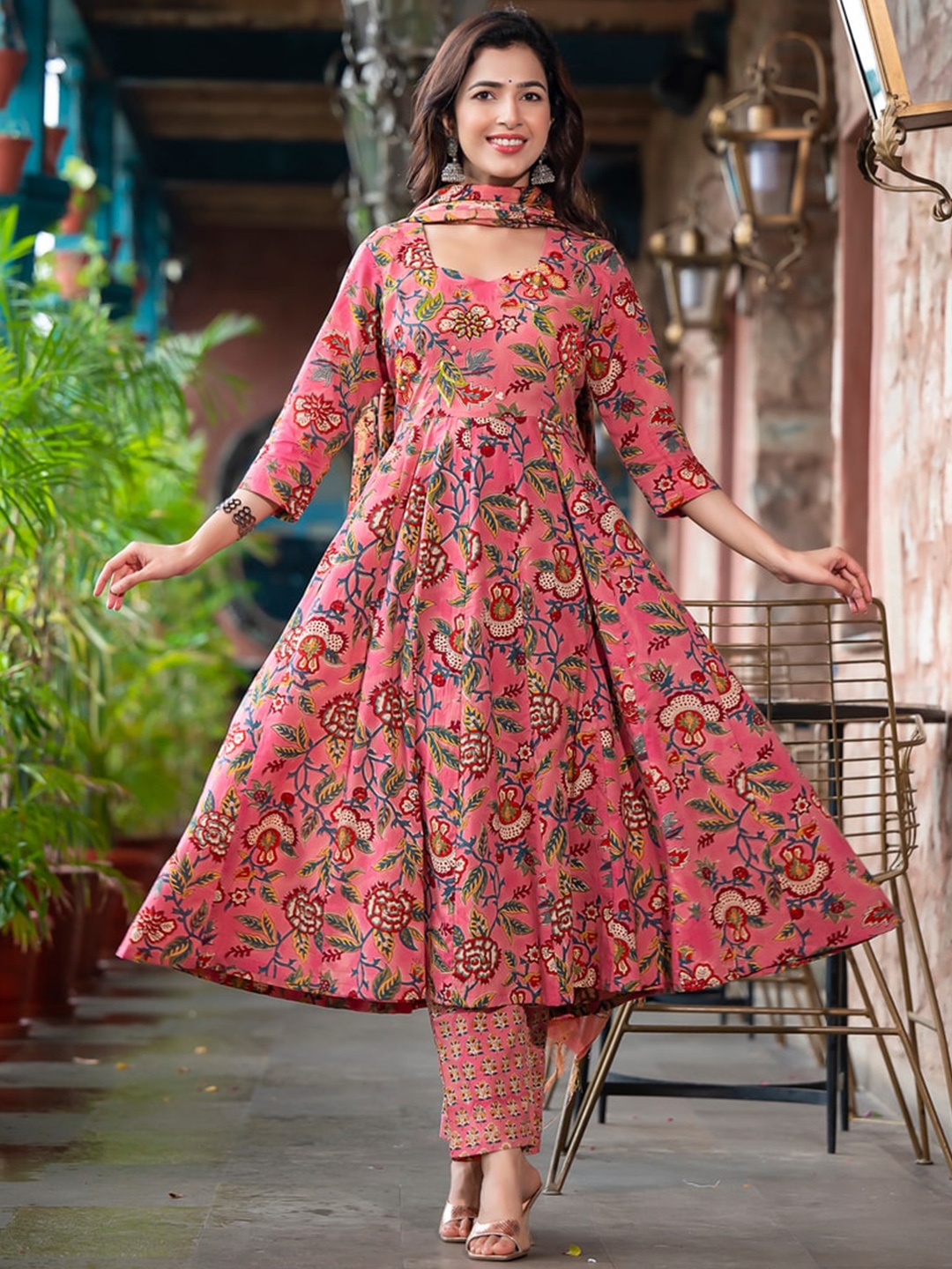 Jaipuri Adaah Floral Printed Empire Pure Cotton Kurta with Trousers & Dupatta, Peach
Jaipuri Adaah Floral Printed Empire Pure Cotton Kurta with Trousers & Dupatta, Peach